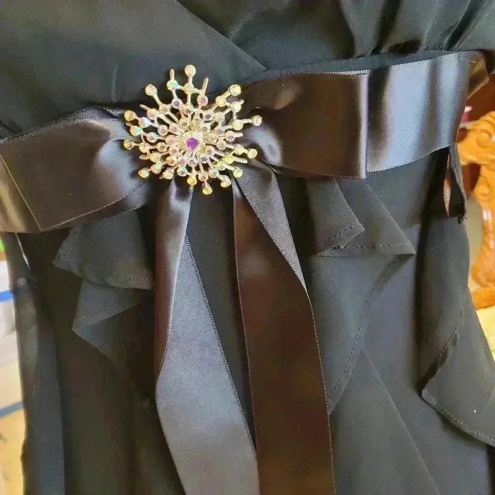 Betsy & Adam's black cocktail dress THE DRESS ! - Picture 6 of 8